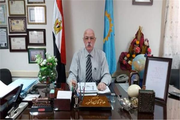 الدكتور حاتم أنور مدير مديرية الطب البيطرى