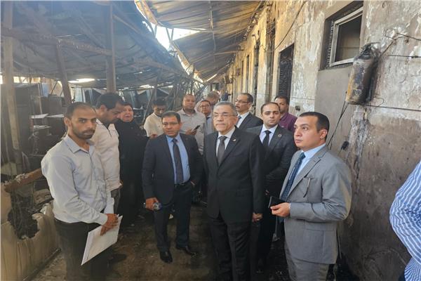 فريق النيابة الإدارية يعاين حريق مبنى وزارة الأوقاف