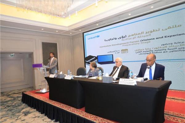 وزير التربية والتعليم يطلق فعاليات تطوير مناهج «الإعدادية»