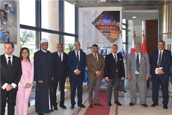رئيس جامعة الأقصر يشهد اللقاء التثقيفي 