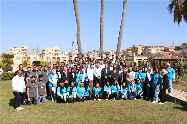 جامعة المنصورة  تستضيف طلاب الجامعات