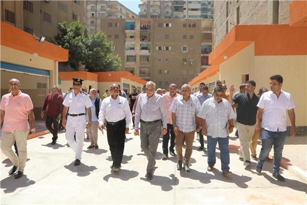 محافظ الجيزة يتابع أعمال إنشاء ٥ أسواق حضارية