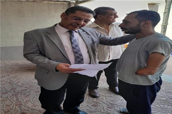 عقد عمل لشاب من ذوي الهمم