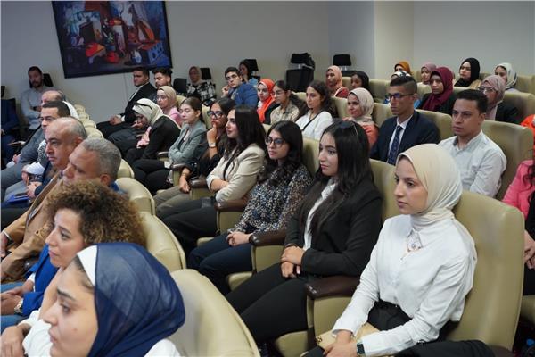  برنامج التدريب الصيفي لطلاب الجامعات