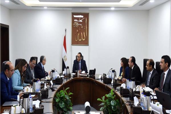  رئيس مجلس الوزراء 