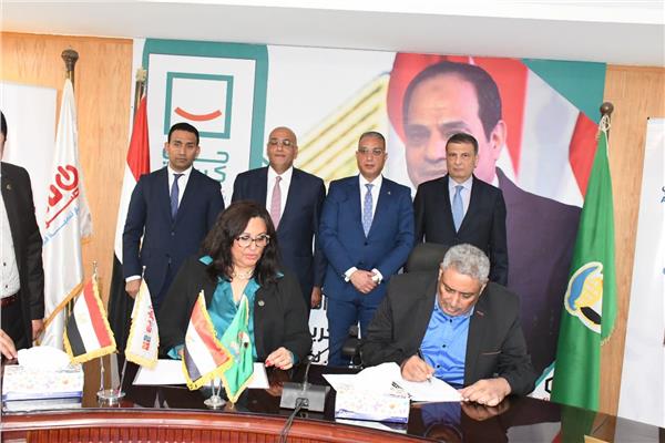  محافظ الفيوم ورئيسا جهاز تنمية المشروعات والبنك الزراعي