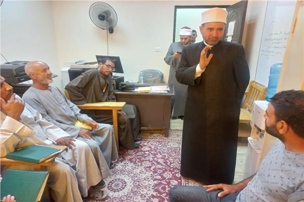 مدير الجامع الأزهر يتفقد الأروقة الأزهرية بالأقصر