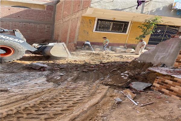 أزاله سور مخالف بشارع محمود عبد الجواد منسي البطران بالهرم
