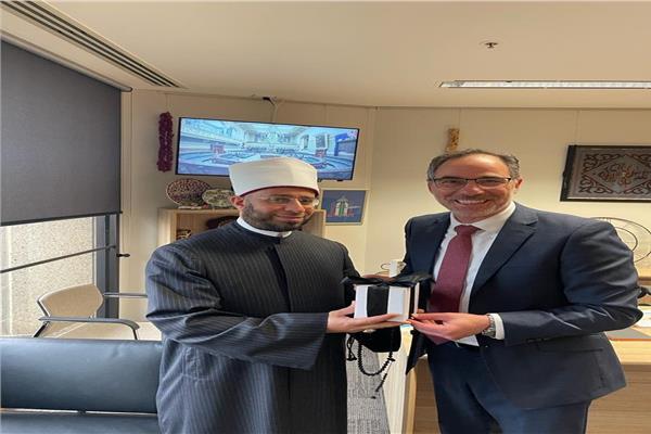 أسامة الأزهري يزور جامعة ماكواري