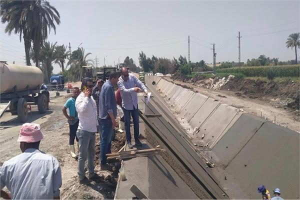 تأهيل وتبطين الترع بمركز سمالوط بالمنيا