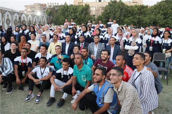 جانب من الطلاب أثناء المشاركة