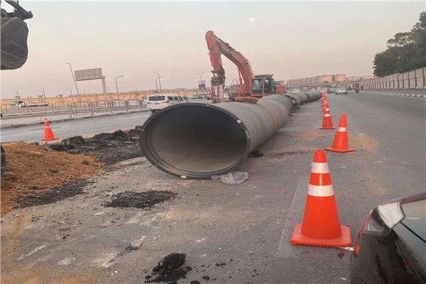  أعمال الاحلال والتجديد بخط مياه 1200