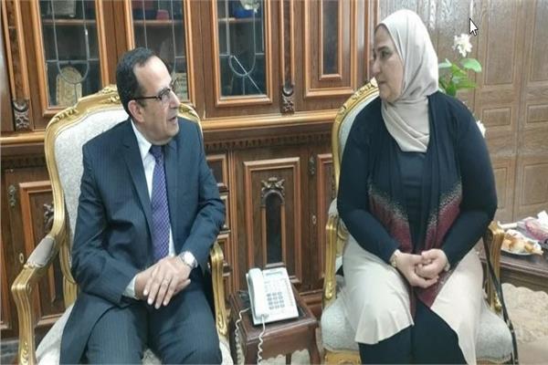 اللواء دكتور محمد عبد الفضيل شوشه محافظ شمال سيناء وجانب من اللقاء
