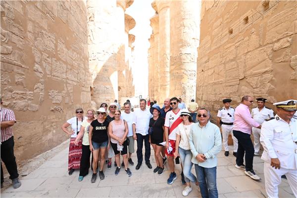  وزير السياحة والآثار يلتقي مجموعات من السائحين من الولايات المتحدة الأمريكية والأرجنتين