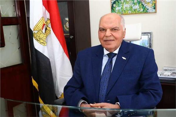 خلف الزناتي نقيب المعلمين 