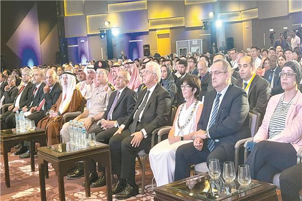 د. أيمن عاشور وزير التعليم العالى خلال الافتتاح
