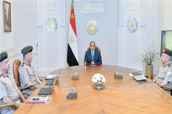 اجتماع الرئيس السيسى بمدير جهاز مشروعات ورئيسي الهيئة الهندسية والشركة الوطنية للثروة السمكية