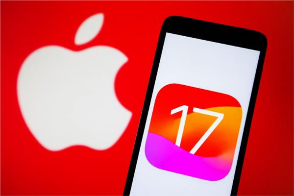  نظام التشغيل iOS 17