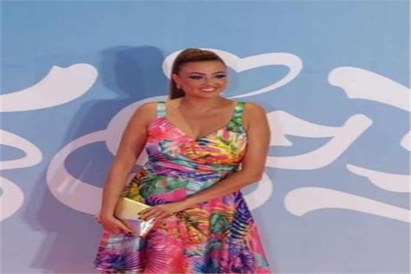 الفنانة بشرى