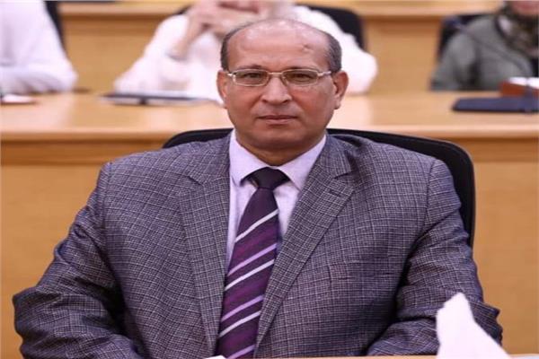  الدكتور أحمد أبو شنب، عميد الكلية 