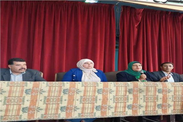 ندوة عن " الخدمات التموينية والخدمات المقدمة بالمجان للمواطنين "
