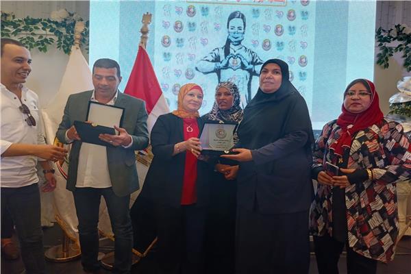 نقيب التمريض تكرم الكوادر المتميزة بدمياط بحضور قيادات الصحة