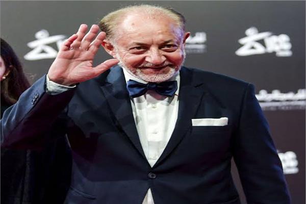 الفنان عبد العزيز مخيون