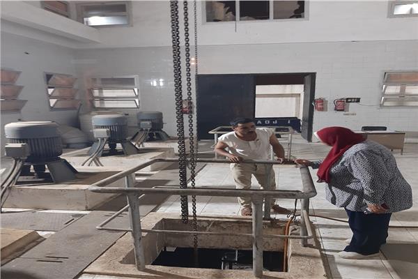 الدكتورة نهال بلبع  نائب محافظ البحيرة خلال جولة تفقدية 