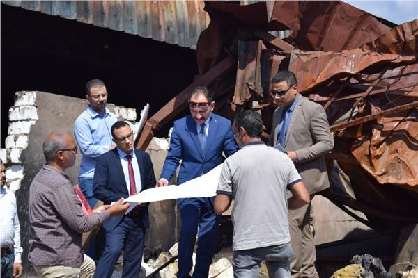 النيابة الإدارية تعاين حريق مصنع الكيماويات بقويسنا