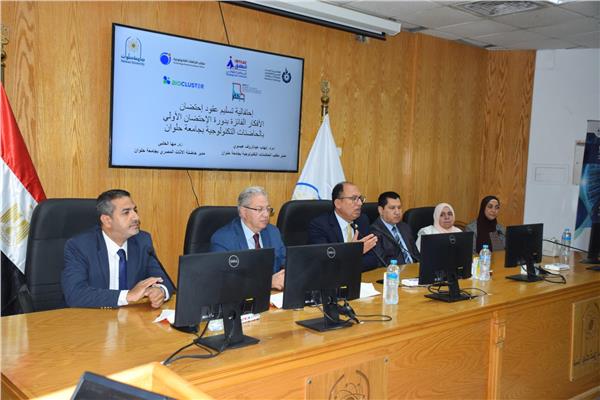 رئيس جامعة حلوان