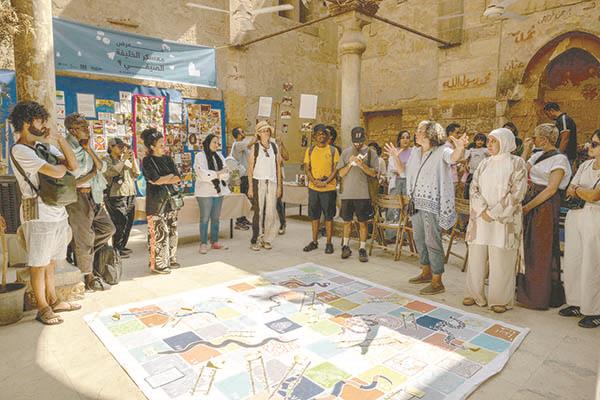 «الأمير كلاوس» يتفقد المواقع التراثية