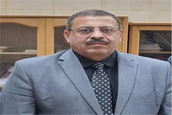الدكتور خالد حمزة وكيل الكلية  لشؤون خدمة المجتمع وتنمية البيئة