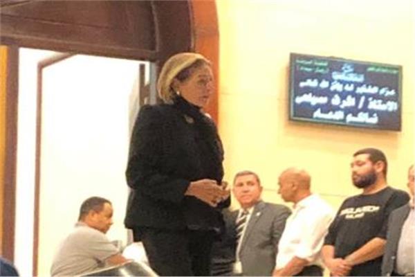  الفنانة ليلى عز العرب