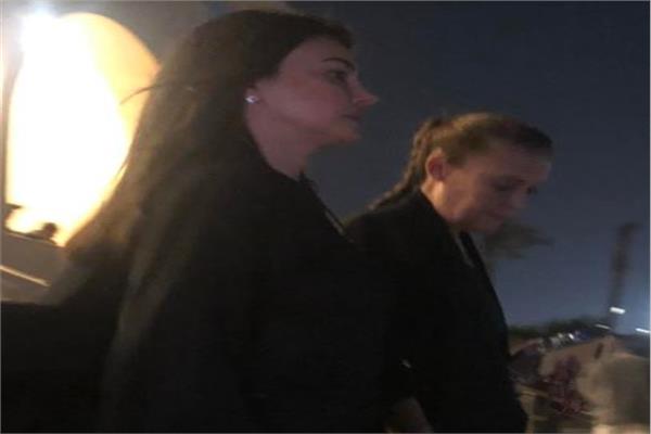 الفنانة  دينا فؤاد
