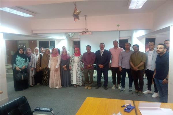 رئيس جامعة سوهاج خلال جولته لتفقد المنشآت الجديدة