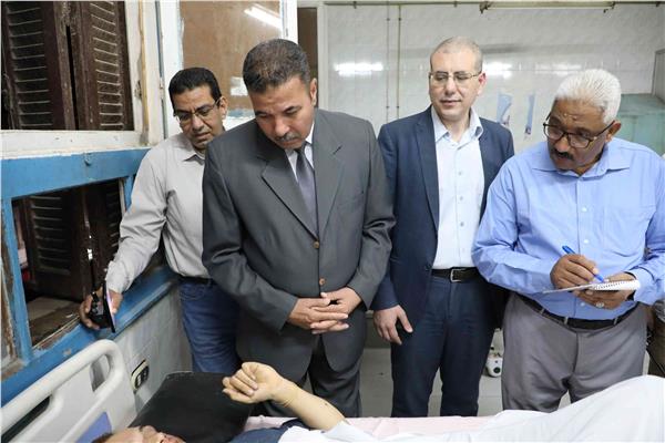  السكرتير العام يتابع حالة المصابين