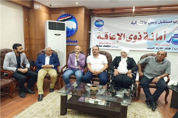 الدكتور هشام  مسعود وكيل وزارة الصحة بالشرقية خلال اللقاء