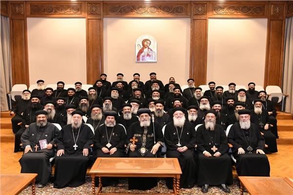 البابا تواضروس يستقبل الأنبا صليب ومجمع كهنة المنصورة