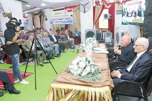 خلف الزناتى خلال مؤتمر المعلمين بكفر الشيخ 
