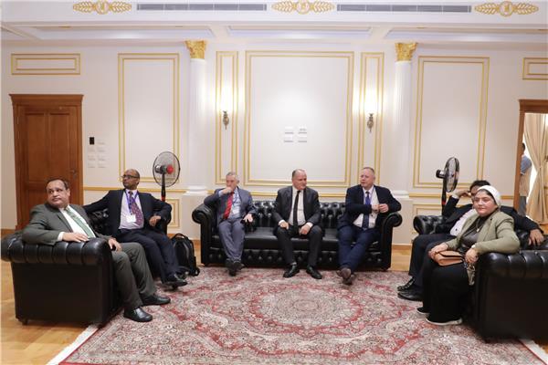 وفد من الجامعات البريطانية يزور جامعة القاهرة الدولية بمدينة 6 أكتوبر