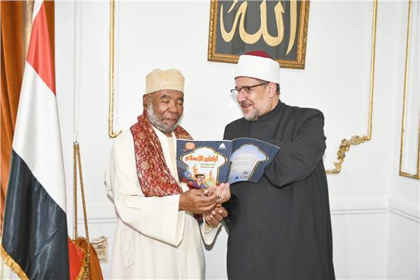  الدكتور محمد مختار جمعة يلتقى مفتي جمهورية القمر