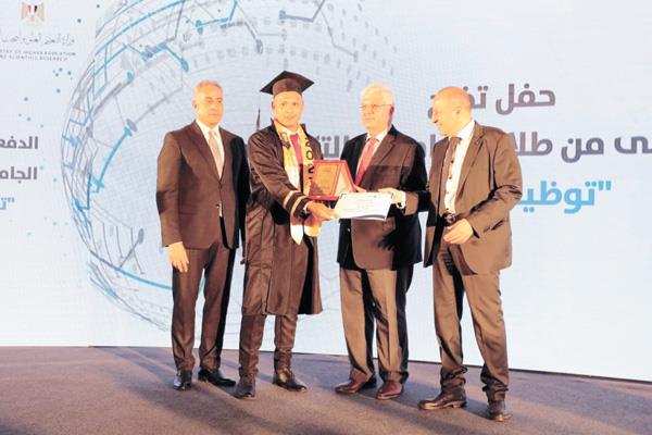 الدفعة الأولى من الجامعات التكنولوجية