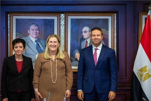 نائب محافظ البنك المركزي المصري يلتقي وزيرة الدولة السويسرية للشؤون الاقتصادية
