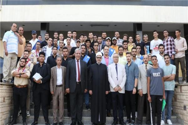 جانب من زيارة رئيس جامعة الأزهر لكلية الطب بالقاهرة
