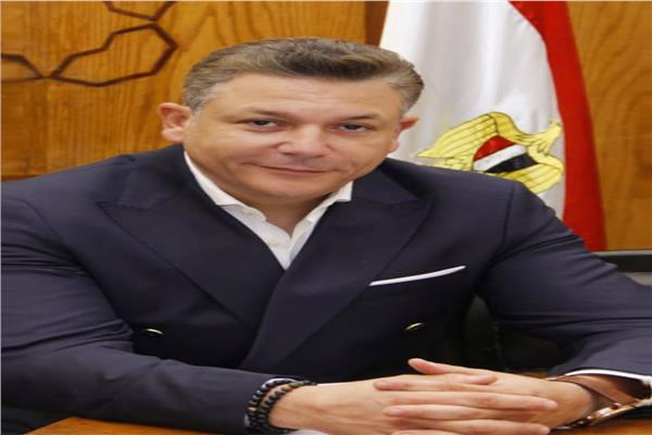  إسماعيل محمد إسماعيل ، سكرتير عام حزب الغد