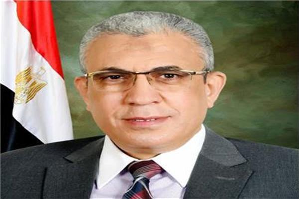 النائب عادل عبد الفضيل رئيس لجنة القوي العاملة بمجلس النواب