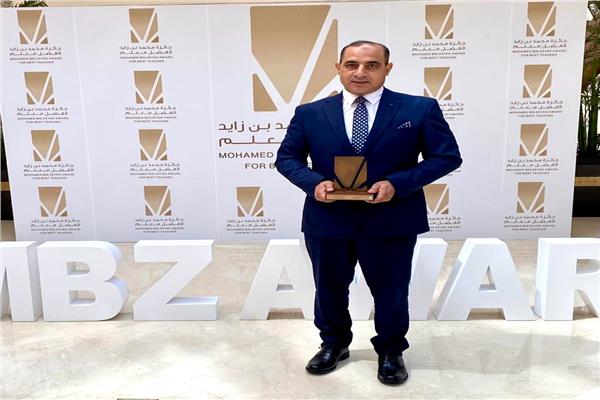 الدكتور أحمد علوان