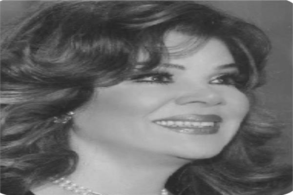 الفنانة صفاء أبو السعود