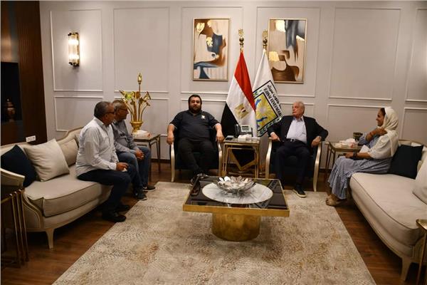 فوده يلتقي وفد الأكاديمية العربية للعلوم والتكنولوجيا والنقل البحري