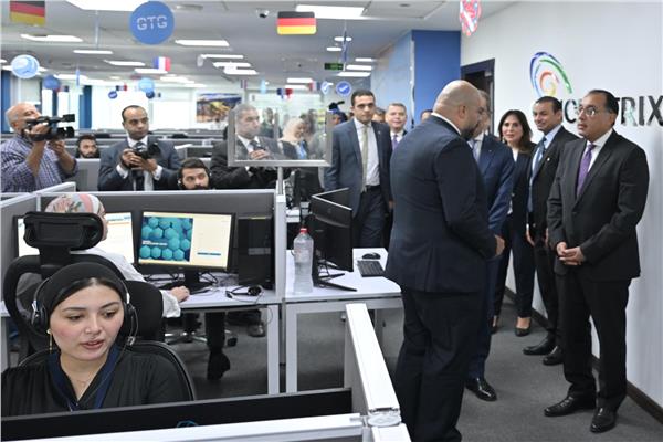 جولة الدكتور مصطفى مدبولي بشركات صناعة التعهيد بالقرية الذكية
